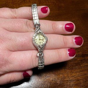 Vintage 10kt gold Benrus ladies watch